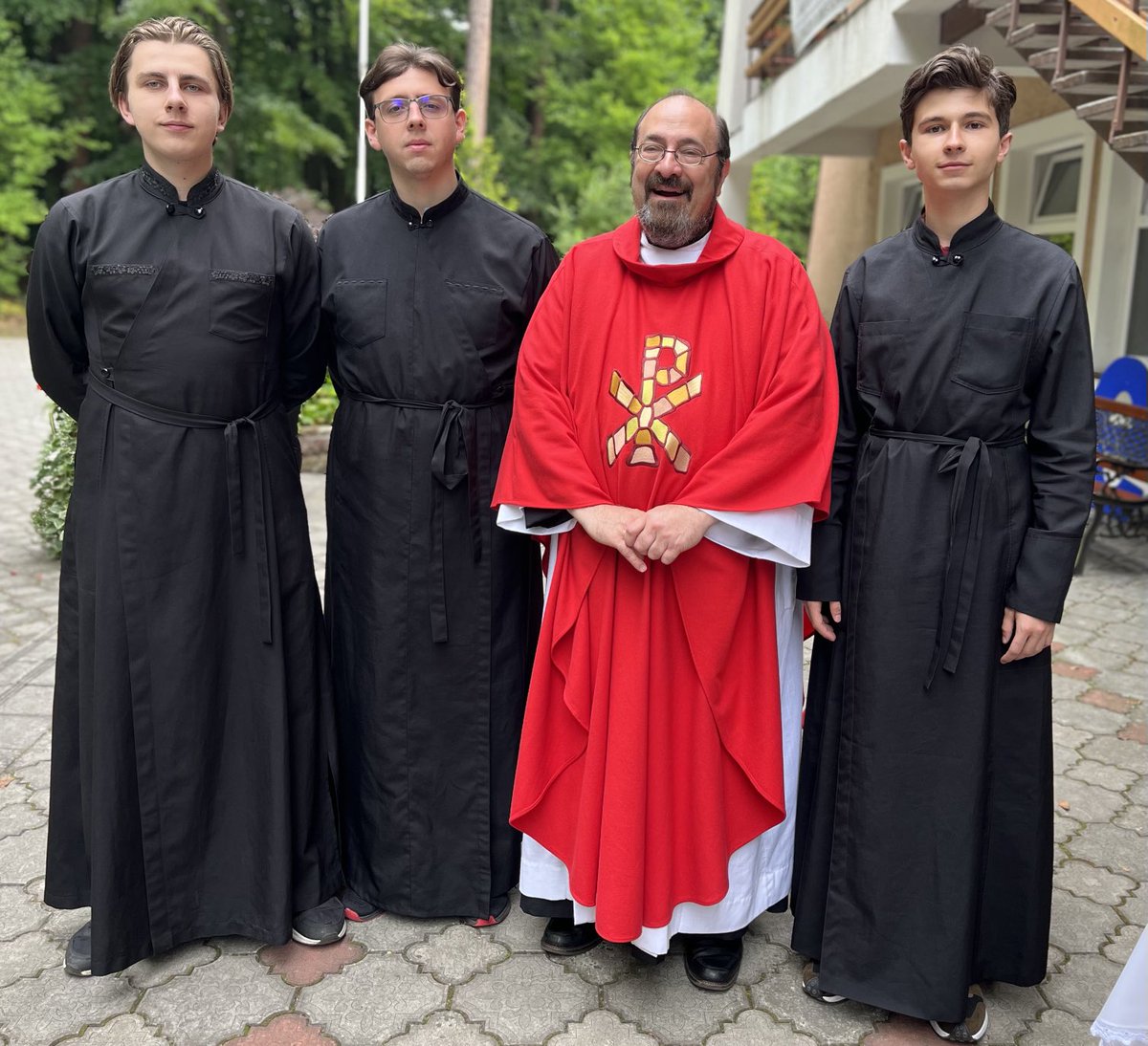 fr_michaelk's tweet photo. Grateful to walk with some amazing students ⁦@UCU_University⁩ in the English Summer School in western Ukraine. Heading home to ⁦Erie to continue the Gospel walk with other amazing students ⁦@GannonU⁩ and ⁦@ErieRCD⁩. https://t.co/QShDa5PP35