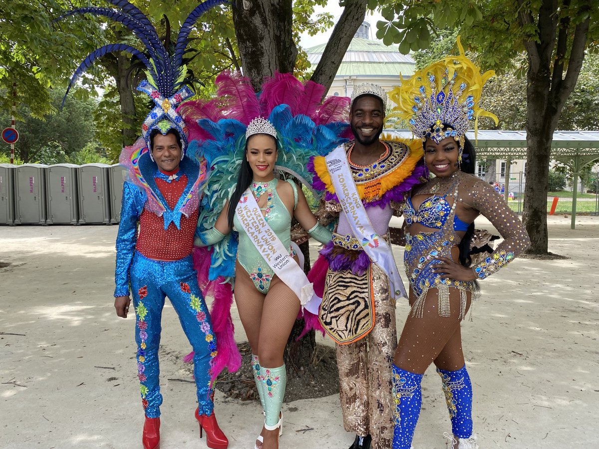 Irma Kenter (@irmakenter) on Twitter photo En de Rotterdamse delegatie is er klaar voor in Parijs <a href="/CarnavalTropica/">CarnavalTropical</a> <a href="/Zomercarnaval/">RU Zomercarnaval</a> En de Rotterdamse delegatie is er klaar voor in Parijs <a href="/CarnavalTropica/">CarnavalTropical</a> <a href="/Zomercarnaval/">RU Zomercarnaval</a>