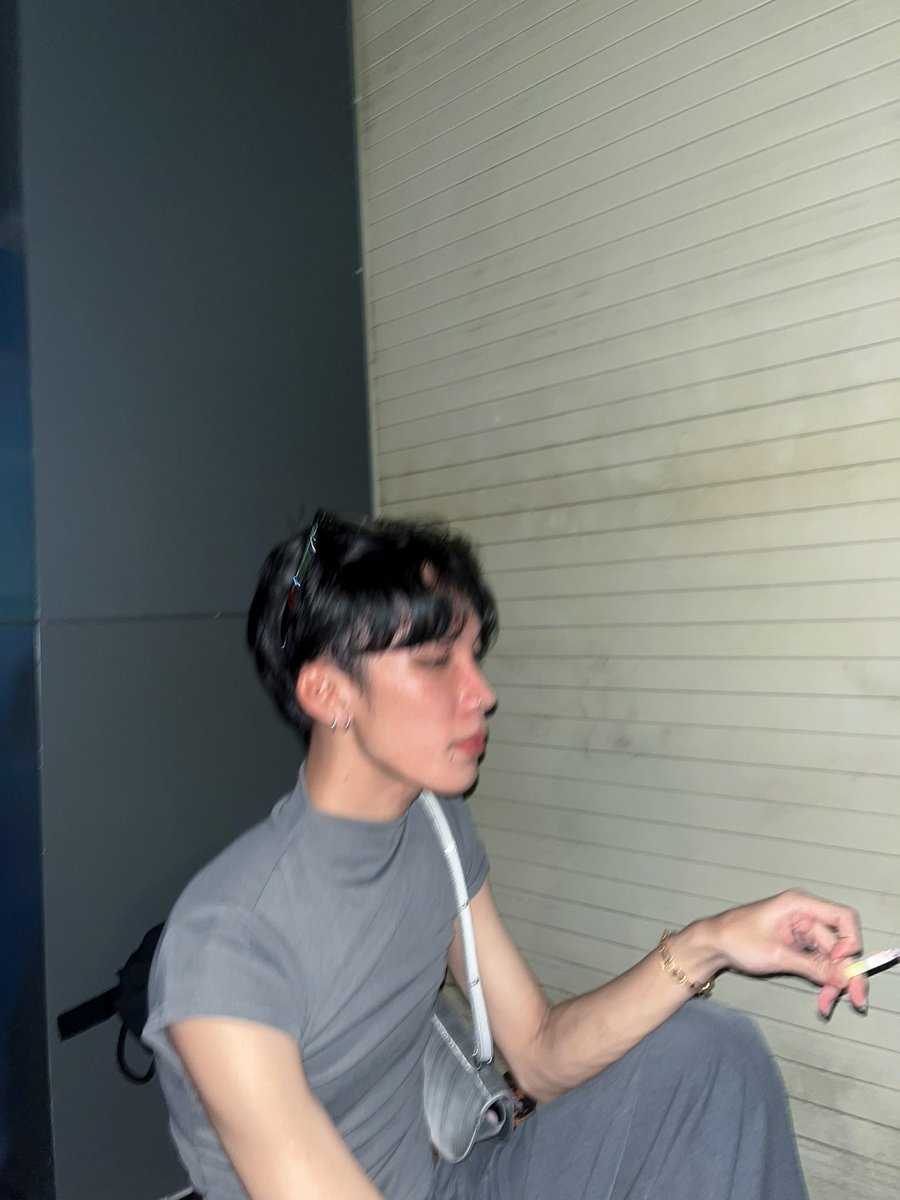 thankfi_'s tweet photo. 🚬🚬 https://t.co/DelDCKXlyb