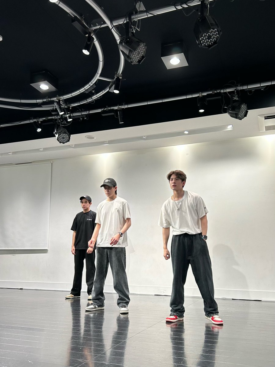 TRINITY_TNT_OFC's tweet photo. Never stop learning!✌️

#TRINITYinJAPAN 
#TRINITYStory 
#TRINITY_TNT 
#4NOLOGUE https://t.co/btCbU5q9O1