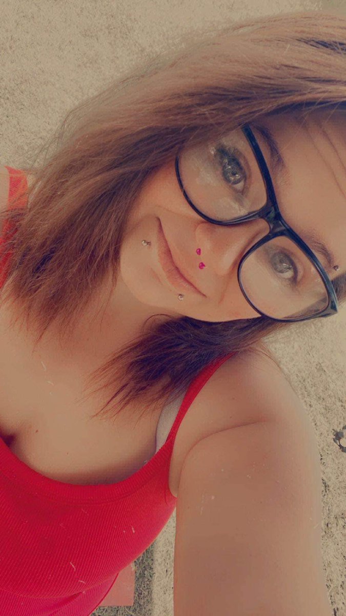 DanielleThick's tweet photo. #buyingcontent
#sellingcontent 
#thick 
#ass 
#tits 
#alwaysverify 
#alwayswet 
#imback 
Message me for amazing deals I have cash app only right now I offer a variety of different things message me 😜
#ContentCreator 
#fetish 
#kinks 
#nsfwtw 
#AlwaysReady https://t.co/2GngBfotJA