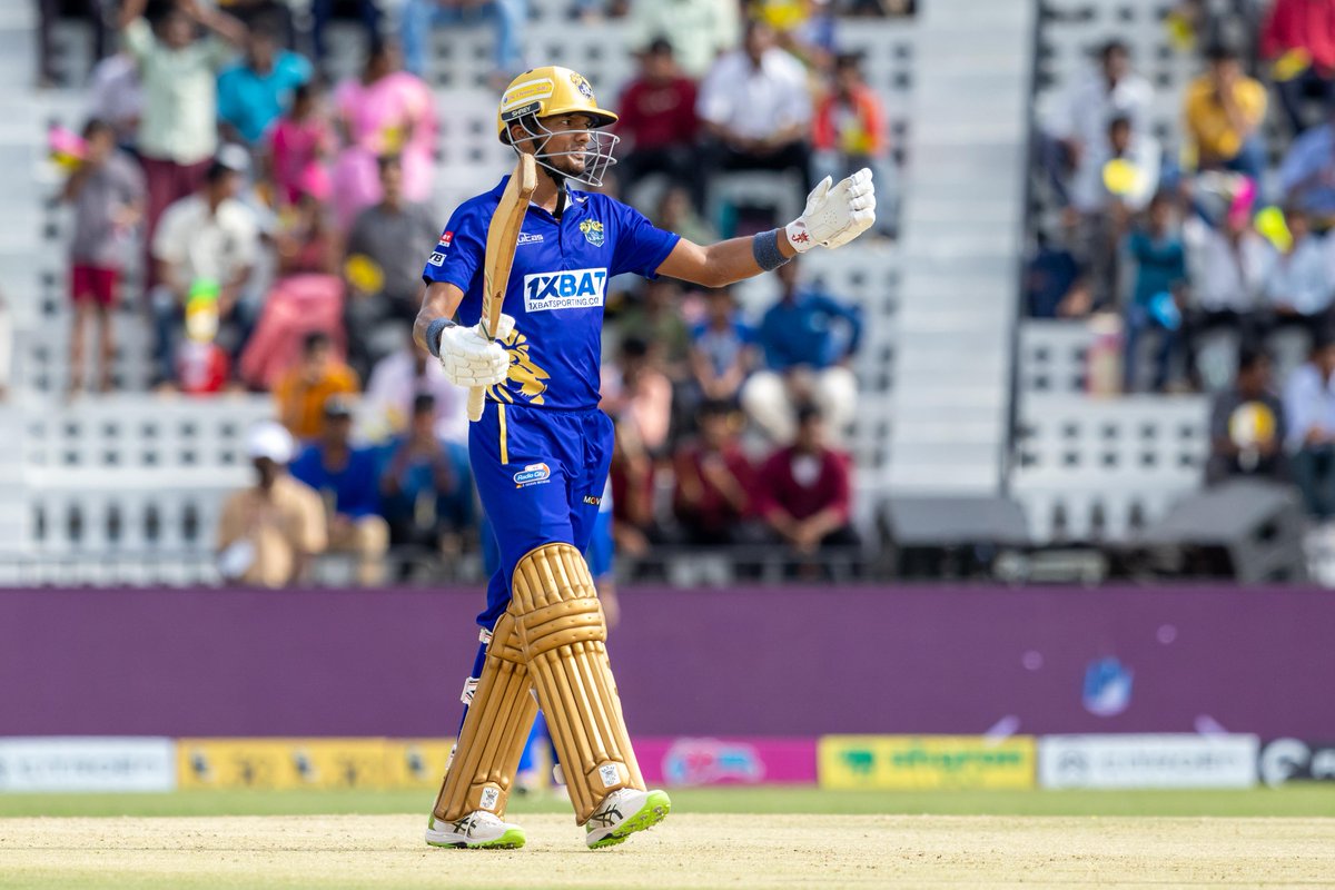 StarSportsTamil's tweet photo. #Suresh-க்கு சலாம் போடு 🫡🔥
📺 தொடர்ந்து காணுங்கள் | TNPL | #SMPvsLKK | Star Sports தமிழில்
#NammaOoruNammaGethu #TNPL #SMP #LKK P https://t.co/wQ153eYFZw