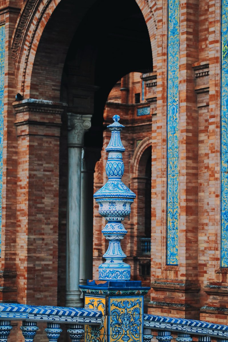 #Spain #Seville #Andalucia #streetphotography #urbanphotography #canon #canonphotography #travel