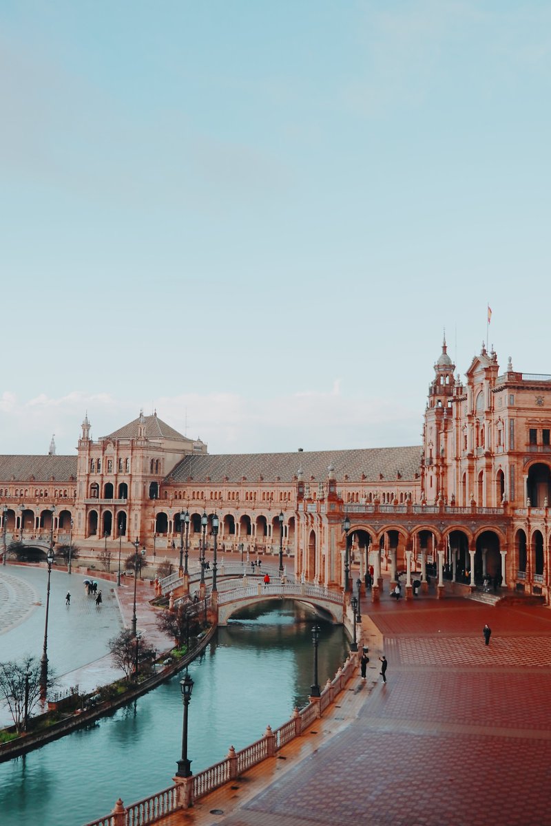 Plaza de Espana

#Spain #Seville #Andalucia #streetphotography #urbanphotography #canon #canonphotography #travel