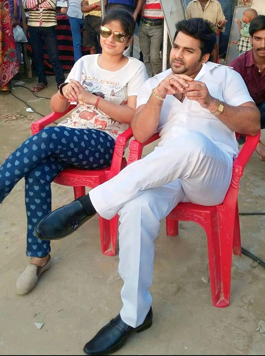 bhojicinema's tweet photo. #PawanSingh #NehaShri old pic https://t.co/9eFhBrnn79