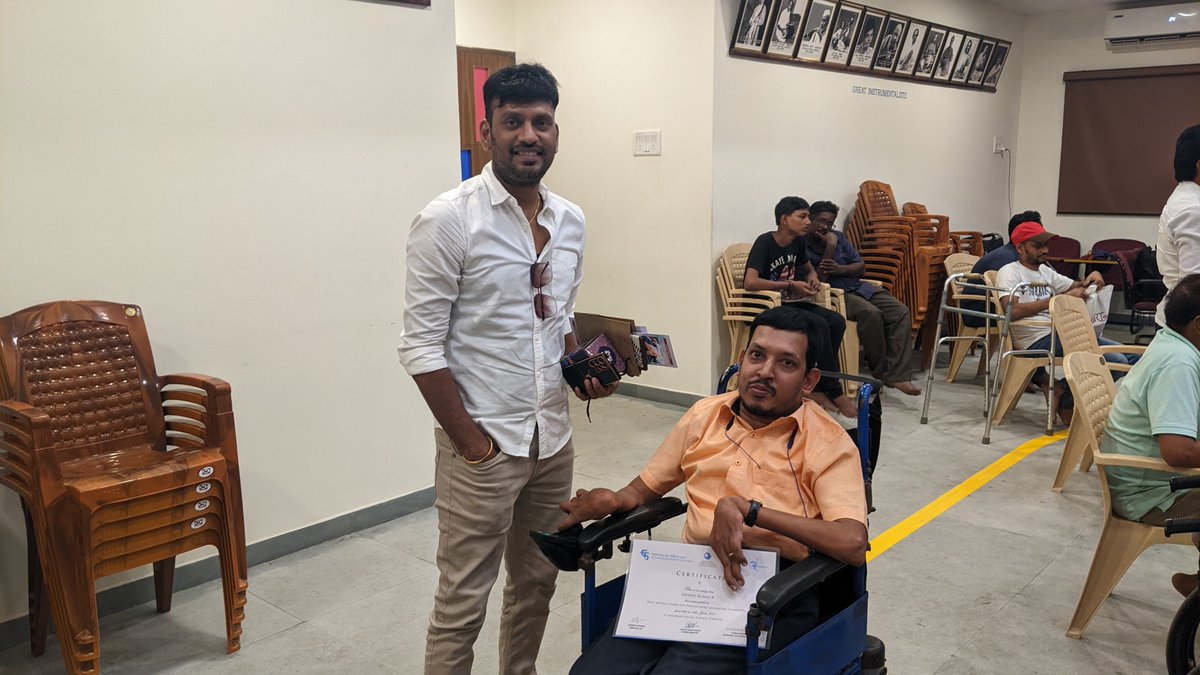 #SathishOnWheels with #JsbSathish, Director & Producer of upcoming movie #singapenney at the Closing Ceremony of the #Basic #Screen #Acting Course
Salute to his efforts in bringing more #Motivational people & #Inclusion through his movies
#ActingWorkshop #EmbraceOpportunities