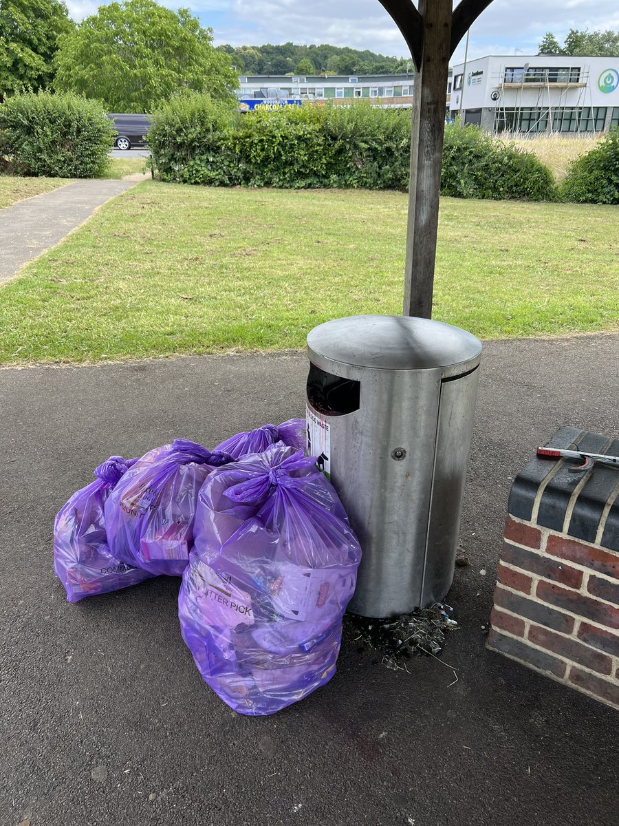 Beautiful day for the monthly litter pick , glass in the local park swept up, and dumped mattresses reported as fly tipping. Well done to all volunteer litter heroes #litter