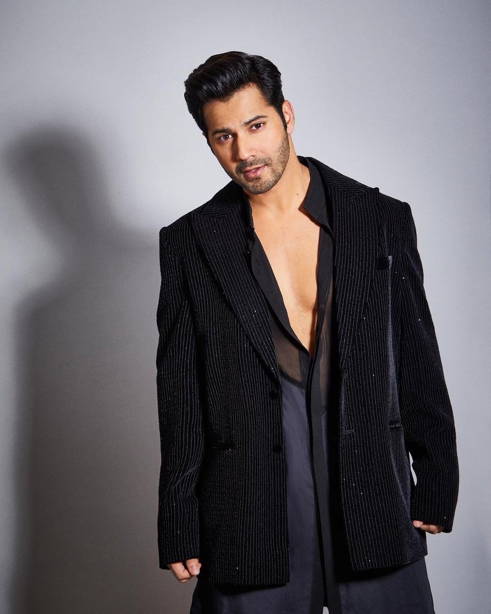 Cine1Studios's tweet photo. Cine1 Studios and A For Apple Studios join hands to bring one of the biggest action entertainers with Varun Dhawan leading the cast. 

Written and Directed by Kalees
Produced by Murad Khetani &amp; Priya Atlee.
Presented by Atlee. https://t.co/ijIYNap5Qe