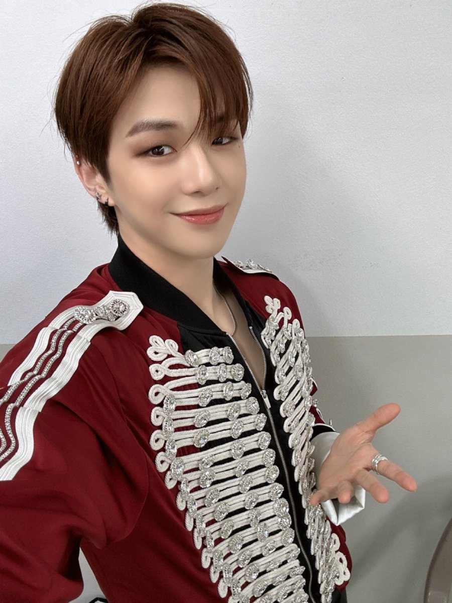 konnect_danielk's tweet photo. [#Oh녤]
KANGDANIEL CONCERT FIRST PARADE
IN SEOUL ENCORE 
 
PARADE 투어가 드디어 오늘 마무리가 되었습니다
아쉬운 마음도 들면서 전 세계의 많은 분들과 함께
공연할 수 있어서 행복한 기억으로 오래 남을 거 같습니다❣️
 
저의  FIRST PARADE 마지막을 함께 즐겨주신
다니티 여러분 감사합니다💗

#강다니엘 #KANGDANIEL
#FIRST_PARADE_ENCORE