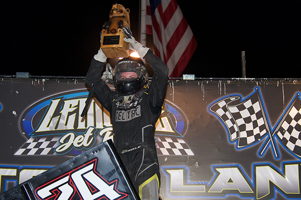 CASpeedweek's tweet photo. Caden Sarale goes for two on night number two of the @HoosierTire California Speedweek, winning both Non-Wing and Super 600 @lemooreraceway_ 

Read More - https://t.co/DLTuNSZVsM https://t.co/Kdjv3j75Vc
