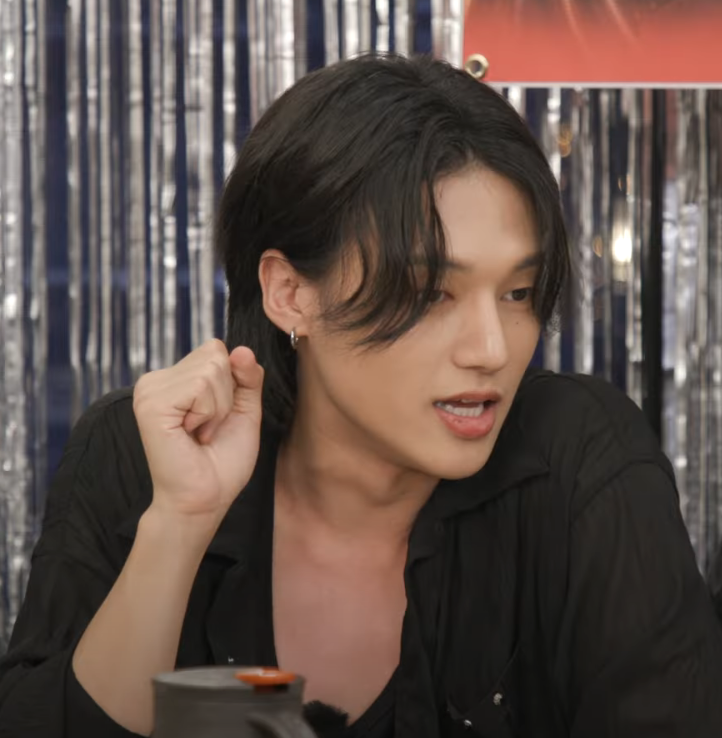 사람 눈빛이 어떻게 반타블랙