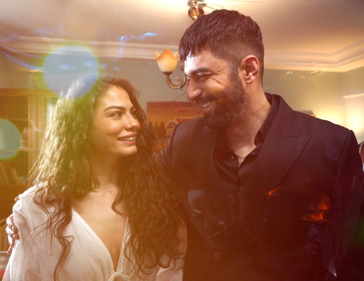 NereaG11's tweet photo. En España queremos ver #AdımFarah pero en @NovaTDT o en el canal principal de @antena3com @atresmediacom porque los mejores actores merecen estar en buenos canales y punto #EnginAkyürek #DemetÖzdemir #FaHir 
Porfavor lean y escuchen nuestra petición. 
🙏🙏🙏🙏❤️🇪🇸🇹🇷❤️🖥 https://t.co/lP3HMrUh8v