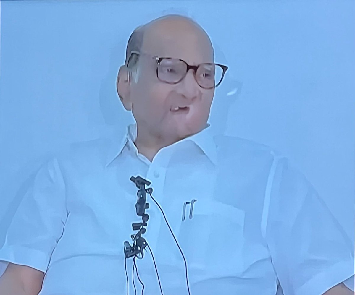 RomeshNadir's tweet image. #SharedPower 
Interesting #PawarSpeaks collared down the neck to create a balance in his destabilised NCP Party 😜