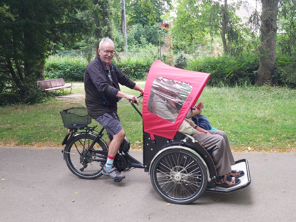 Rischka fahreb im Altersheim Stadtpark Olten. 👍Danke den Mutigen die ich chauffieren durfte. 😉 Es hat alken viel Freude gemacht 🤩