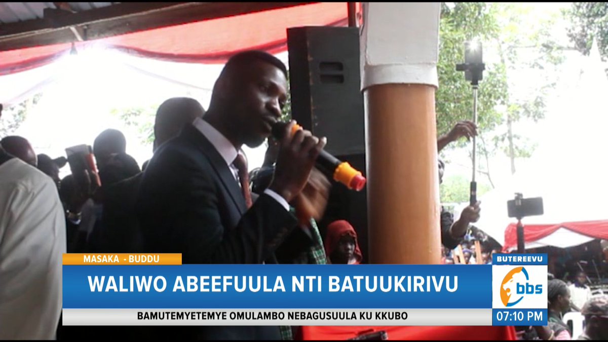 bbstvug's tweet photo. Pulezidenti w’ekibiina ki @NUP_Ug   @HEBobiwine 
 alaze obwennyamivu olwabantu abenkwe abeefula nti balungi mu maaso ga Katonda kyokka ate nebakola ebyambyone .
Bino abyogeredde mu kulamaga e Birinzi ku kiggwa kya Kalooli Lwanga mu kitambiro kya Mmisa ekikulembeddwamu
Omusumba w’e Ssaza ly’e Masaka Serverus Jjumba. #BBSKATI