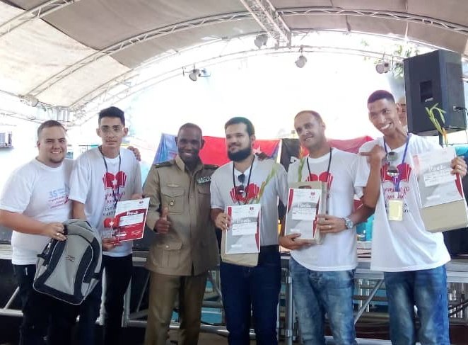 #FARCuba siente orgullo de los jóvenes ganadores en el Seminario Nacional de Estudios Martianos en su 47 edición.
¡Felicidades!
'Honrar honra'
#ConTodosLaVictoria
