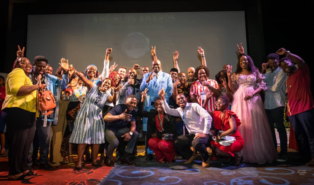 ParfaitTaiwe1's tweet photo. La famille ABC !!!!
Au 4e sommet des blogueurs.
#237BloggersSummit https://t.co/ZCRgto7qHL