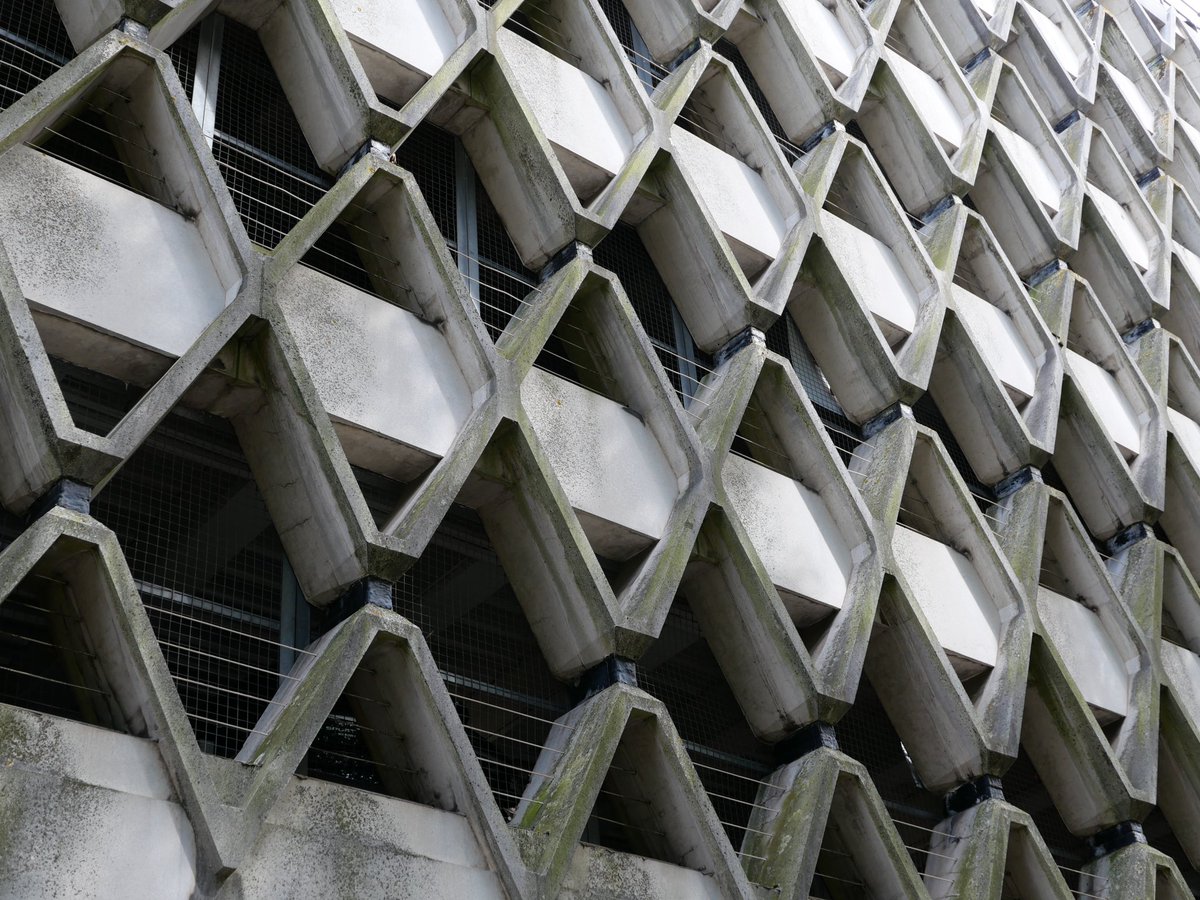 Prince Street Car Park, Bristol #brutilism #architecture #bristol #photowalk #leicaarchitecture #leica #leicaworld