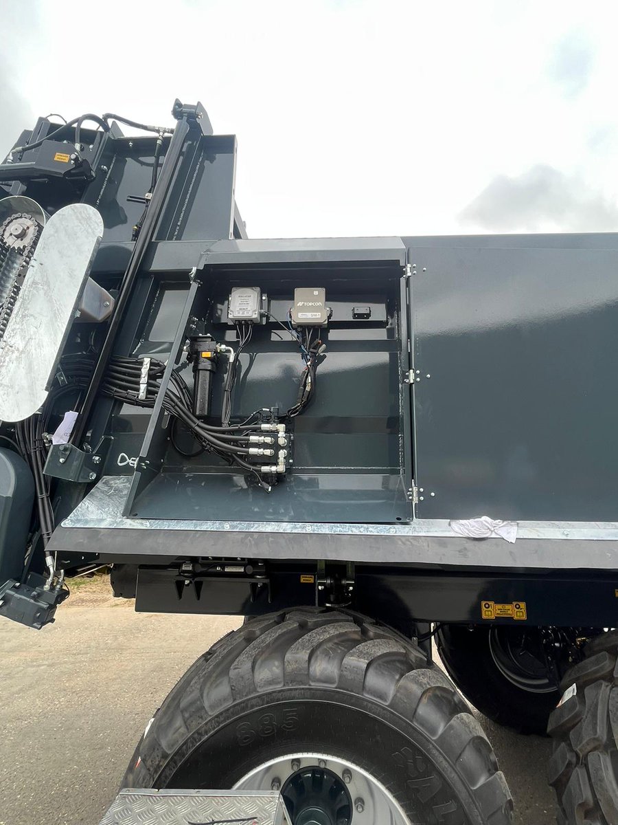 LHAgro's tweet image. ISOBUS Athene with load cells installed on this new Richard Western FBS spreader for dynamic application control
#LHAgro #ISOBUS #Athene