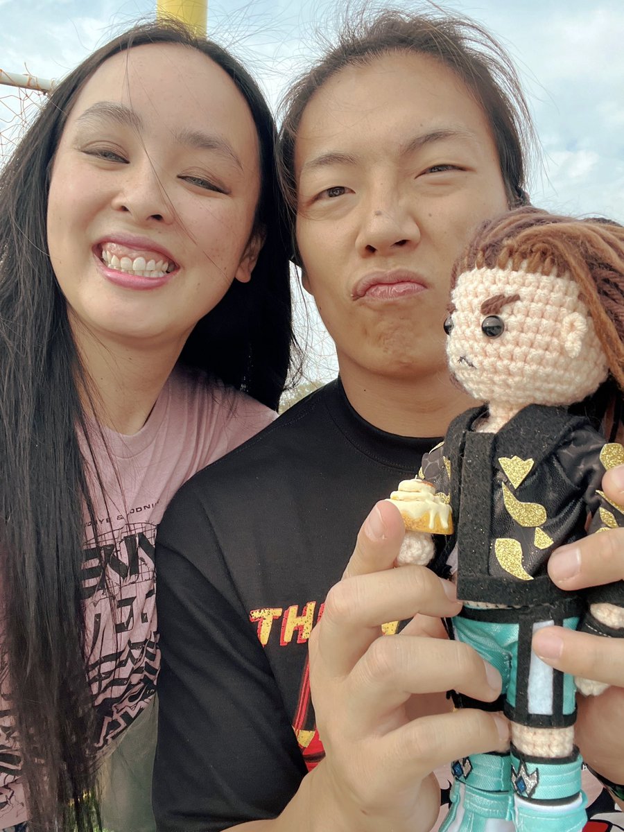 So cute 🥰 

Thanks, Takeshita for being a good sports with the yarns! 

#aew #warriorwrestling @Takesoup