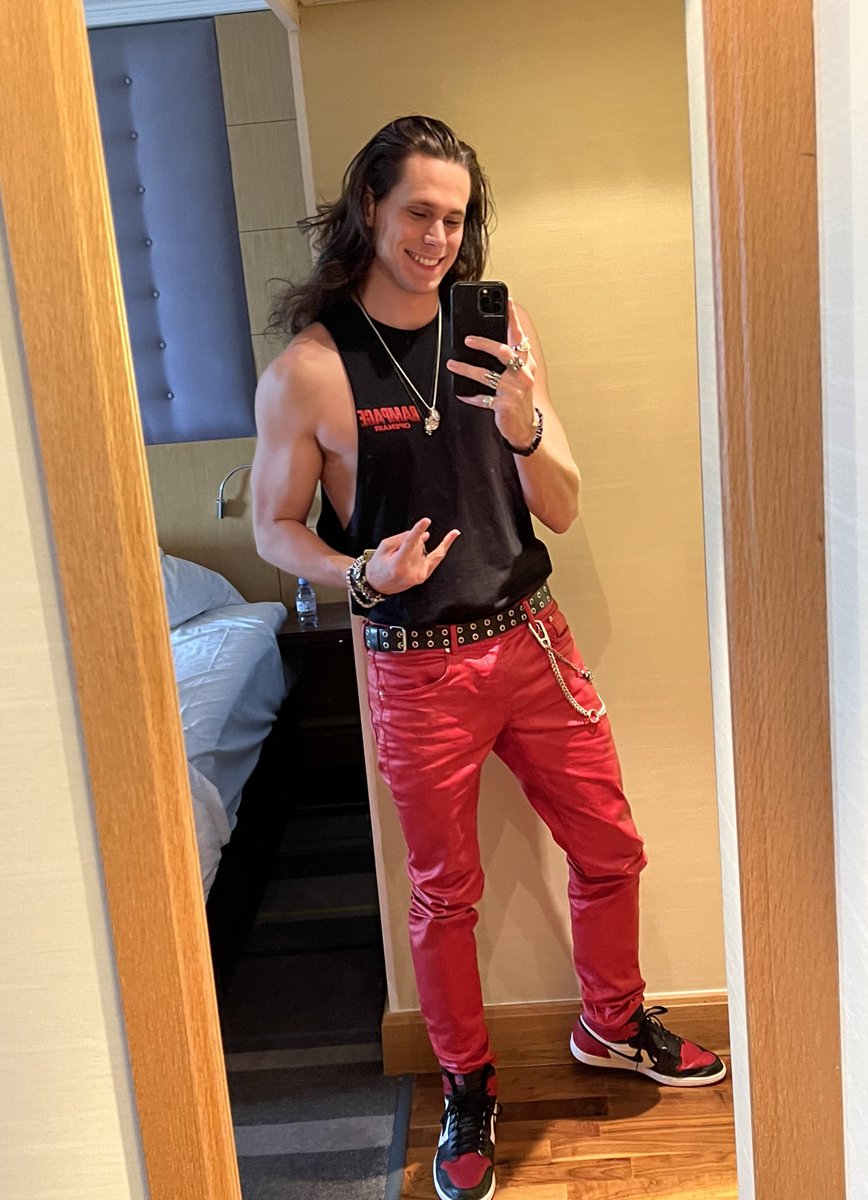 SullivanKing's tweet photo. FIRST EVER RAMPAGE TONIGHT IN BELGIUM LET’S GET FKN ROWDYYY https://t.co/xZBIbedmIj