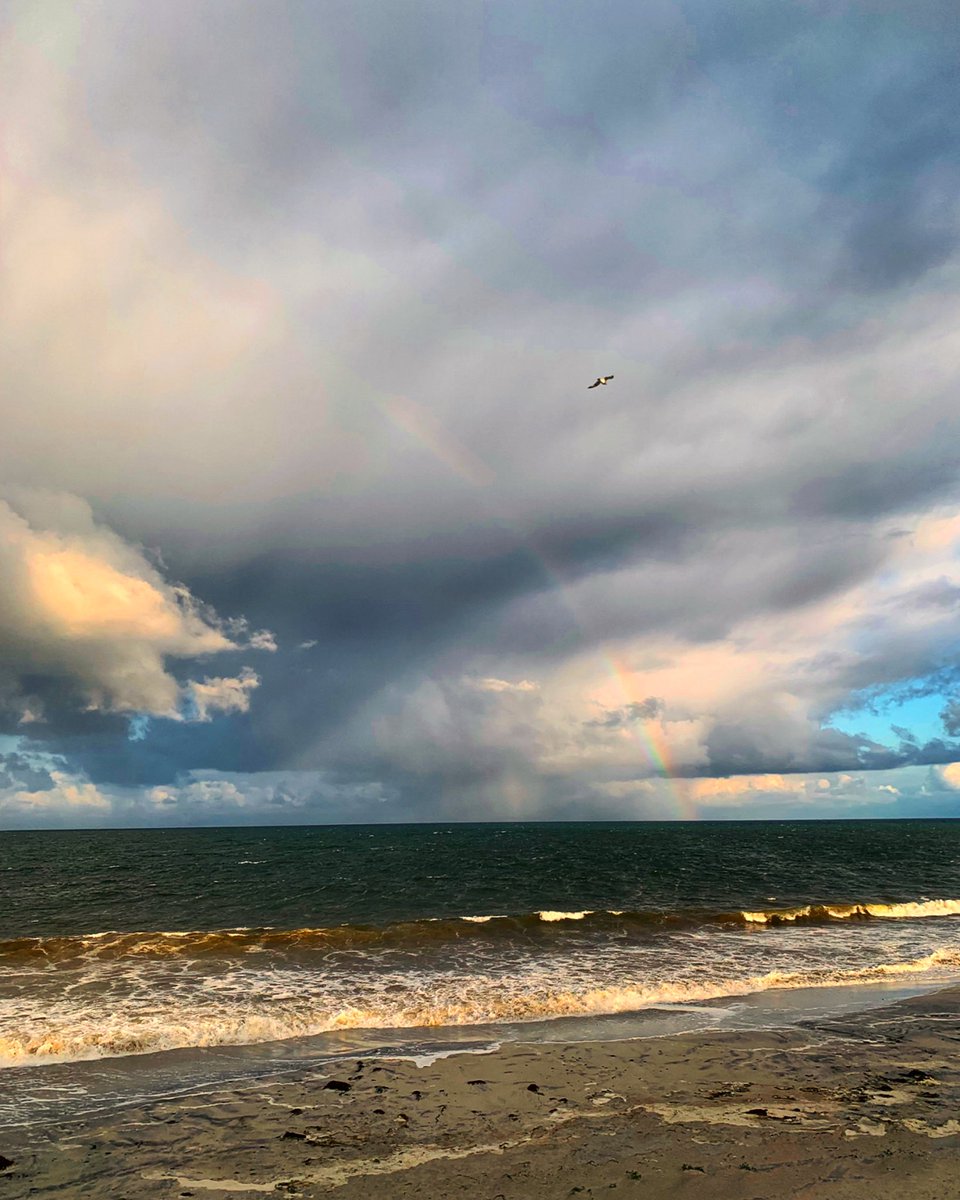 Count the rainbows in your life not the storms 
🌈✨🌩

#WeekendVibes #Rainbow 
#natureconnection #oceanbeach #oceanmind #oceantime #mentalhealth  
#seatherapy 
#ThePhotoHour #bluemind #jefinuist #OuterHebrides #Scotland
