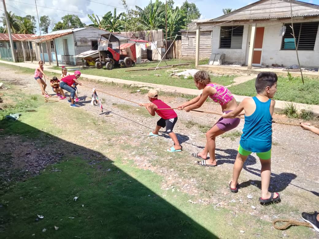 ILospalacios's tweet photo. Seguimos difrutando del inicio del #VeranoConAmor en el poblado de San Diego de los baños en el municipio #LosPalacios #PinardelRío zona vulnerable del plan turquino actividades recreativas. 
#70Moncada 
#ConTodosLaVictoria @AlieskyPita @CMontiller https://t.co/uBDvwV5VfA