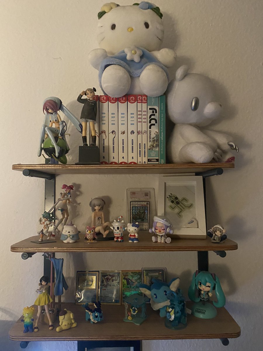 _digiko's tweet image. This is how my favourite shelf looks like at home! There are many more figures, they‘re just boxed!

Let me know if you wanna see more stuff from my secret vault! 

[#Shellcollect]