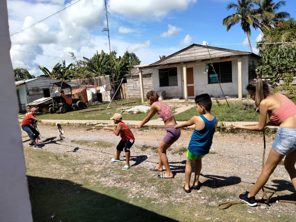 Seguimos difrutando del inicio del #VeranoConAmor en el poblado de San Diego de los baños en el municipio #LosPalacios #PinardelRío zona vulnerable del plan turquino actividades recreativas. 
#70Moncada 
#ConTodosLaVictoria <a href="/AlieskyPita/">Aliesky Pita</a> <a href="/CMontiller/">Osvaldo C. Vento Montiller</a>
