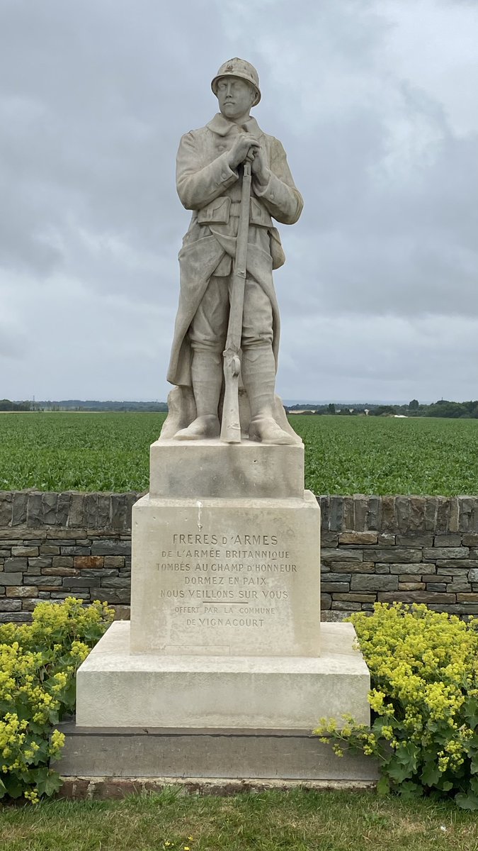 TrenchTrotter's tweet photo. A tale of two statues. Many of you will know of the wonderful French soldier statue watching over the fallen @CWGC cemetery at Vignacourt, Somme. A statue commissioned by the people of the village in grateful appreciation of the fallen. There were C.C.S. Here in 1918. More…. https://t.co/fEyz6ftVOB