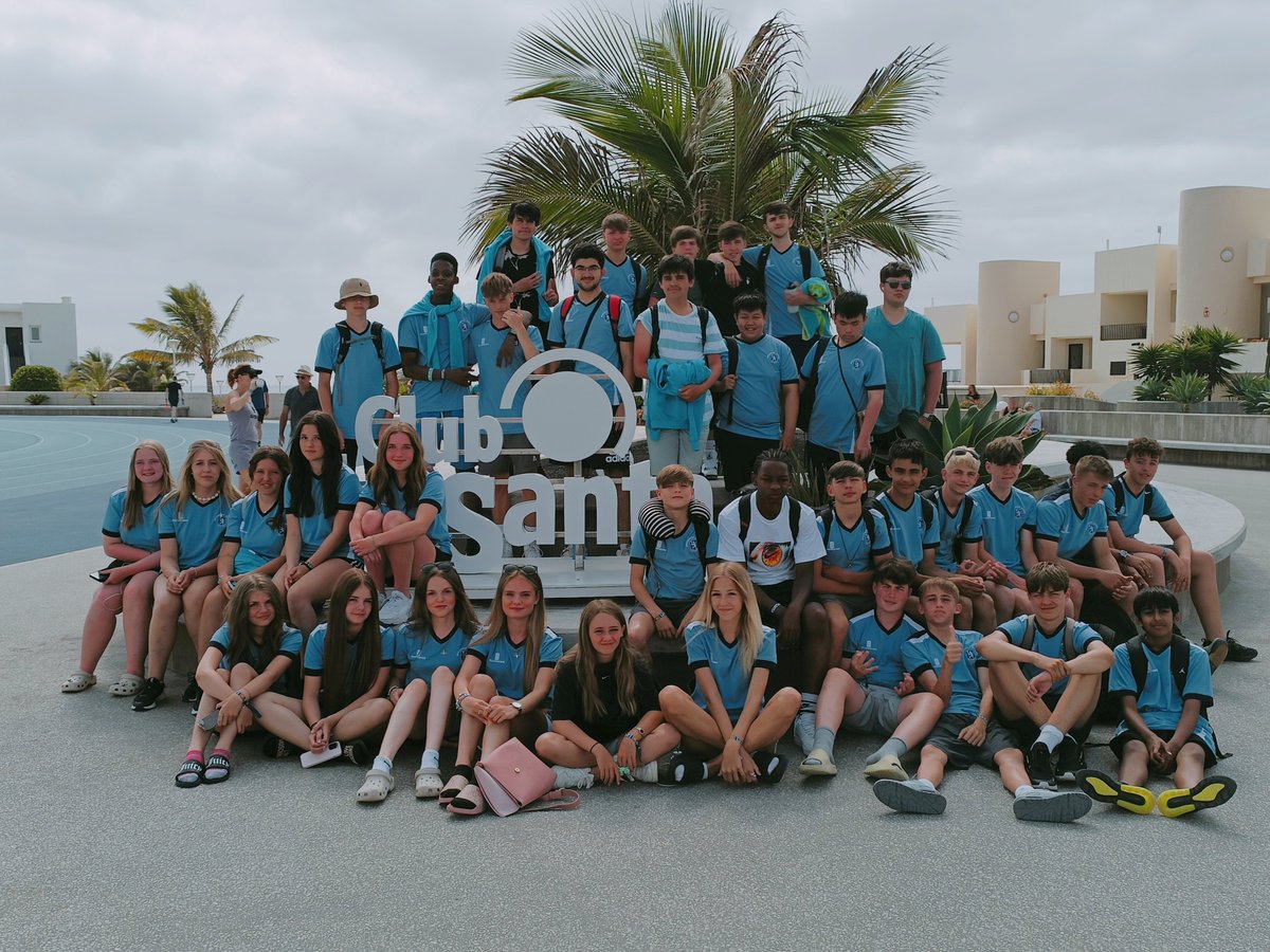 La Santa: Group photo before departing Club La Santa for home.
