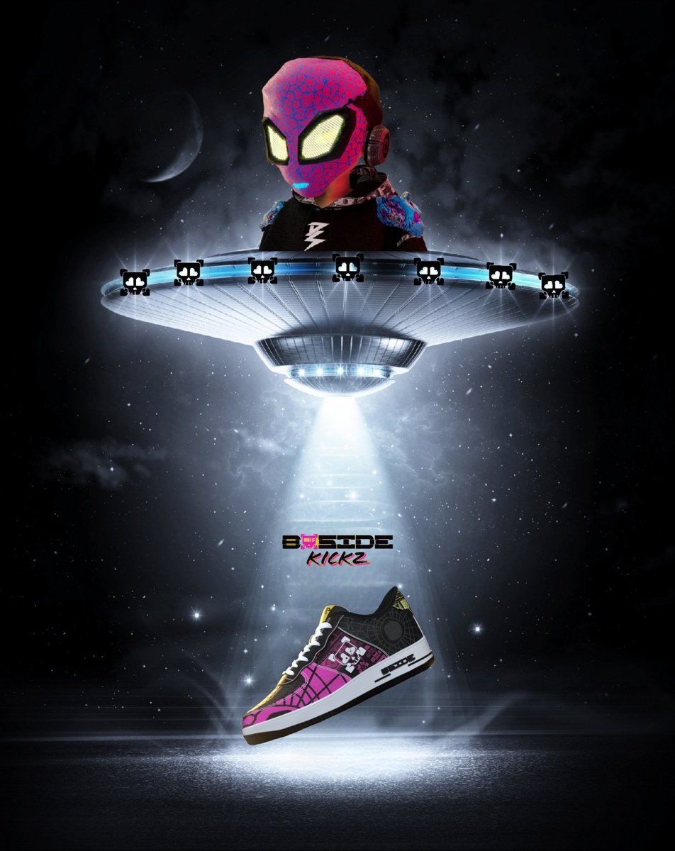 Spice6039BS's tweet image. Have you picked up your #BSIDEKICKZ yet? Its not just a 👟 We should support our community not just the mass marketing giants ✔️ Check out @DrewBradley2323 for more details &amp;amp; don't be the odd one out at the next IRL #BroadsideNFT Rave! These are out of this world....... 🛸