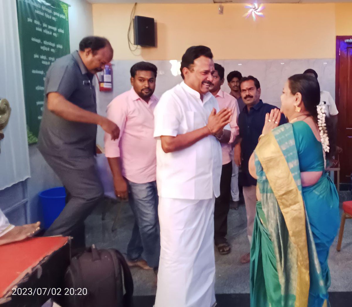 nca_chettiar's tweet photo. இன்று திருச்சியில் நமது பேரவை உயர்மட்ட ஆட்சி மன்ற குழு உறுப்பினர் சுப்ரமணி செட்டியார் இல்ல நிச்சயதார்த்த விழாவில் நமது பேரவை நிறுவனத் தலைவர் உயர்திரு.PLA.ஜெகநாத்மிஸ்ரா செட்டியார் அவர்கள் கலந்து கொண்டு மணமக்களை வாழ்த்தி ஆசீர்வதித்தார்💐💐💐💐 https://t.co/tlwLWCKMwc