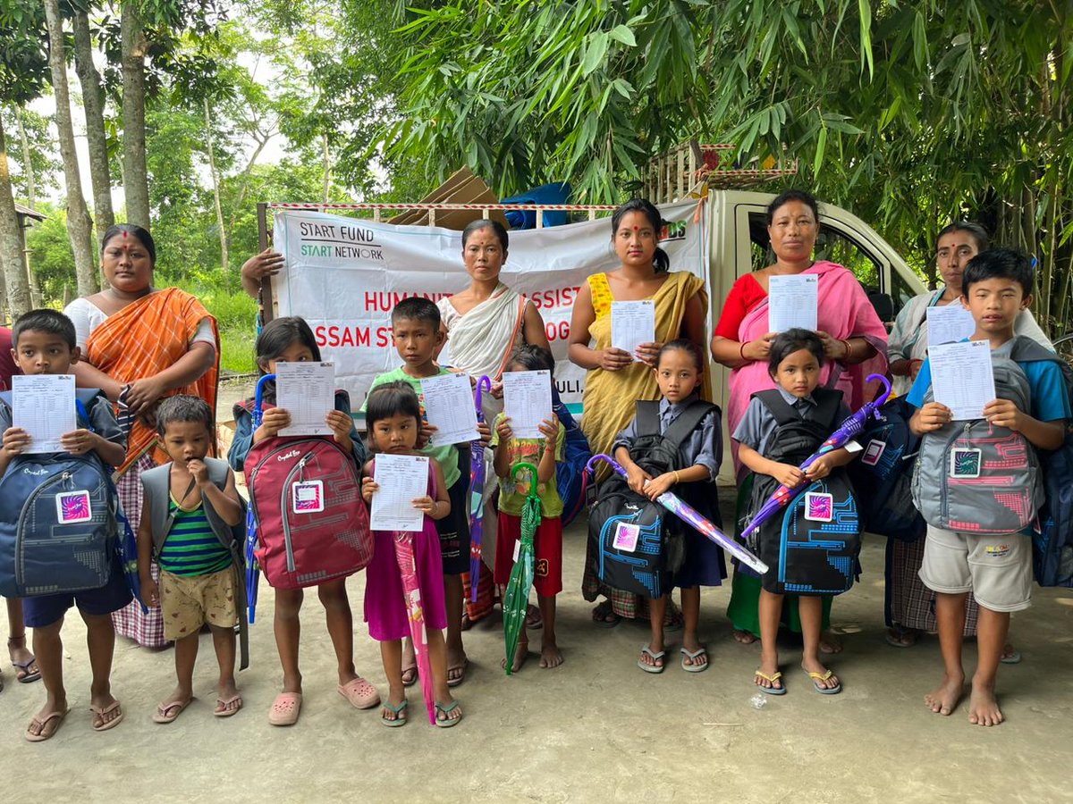 Storm relief among the severely affected communities of #Majuli. #NEADS has reached the most vulnerable with essential food and nutrition, transitional shelter support, hygiene and non-food items, restoration of livelihood, protection and preparedness in the ground @StartNetwork