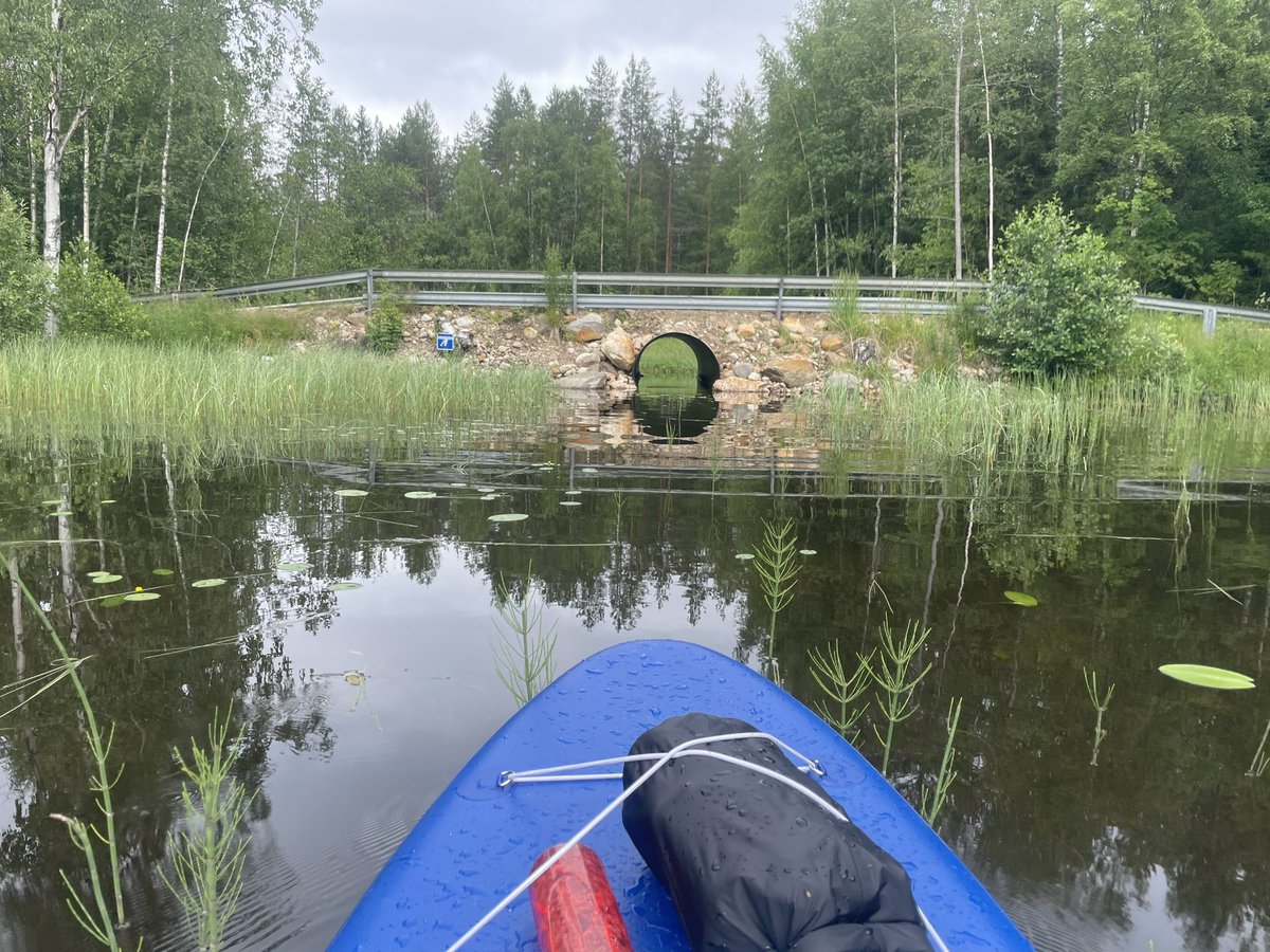 Outokummun 12 järven melontareitti toimii myös suppaillen. Reitti on merkitty hyvin ja tarjoili mukavan vaihtelevia maisemia 14 km:n verran. Luonto tarjosi myös vaihtelevat säät iltapäivän aikana. #suppailu #outokumpu