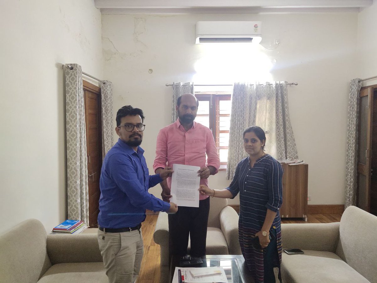 UnfairCSAT23's tweet photo. Another letter to UPSC from a Member of parliament. Our team met  Dr. V Sivadasan. He is MP in Rajya sabha from Kerala. Thanks to MP Sir and our volunteers for getting this done 🙏 

#UnfairCSAT2023 
#UnfairUPSC2023 https://t.co/kgwJ7Dkpvb