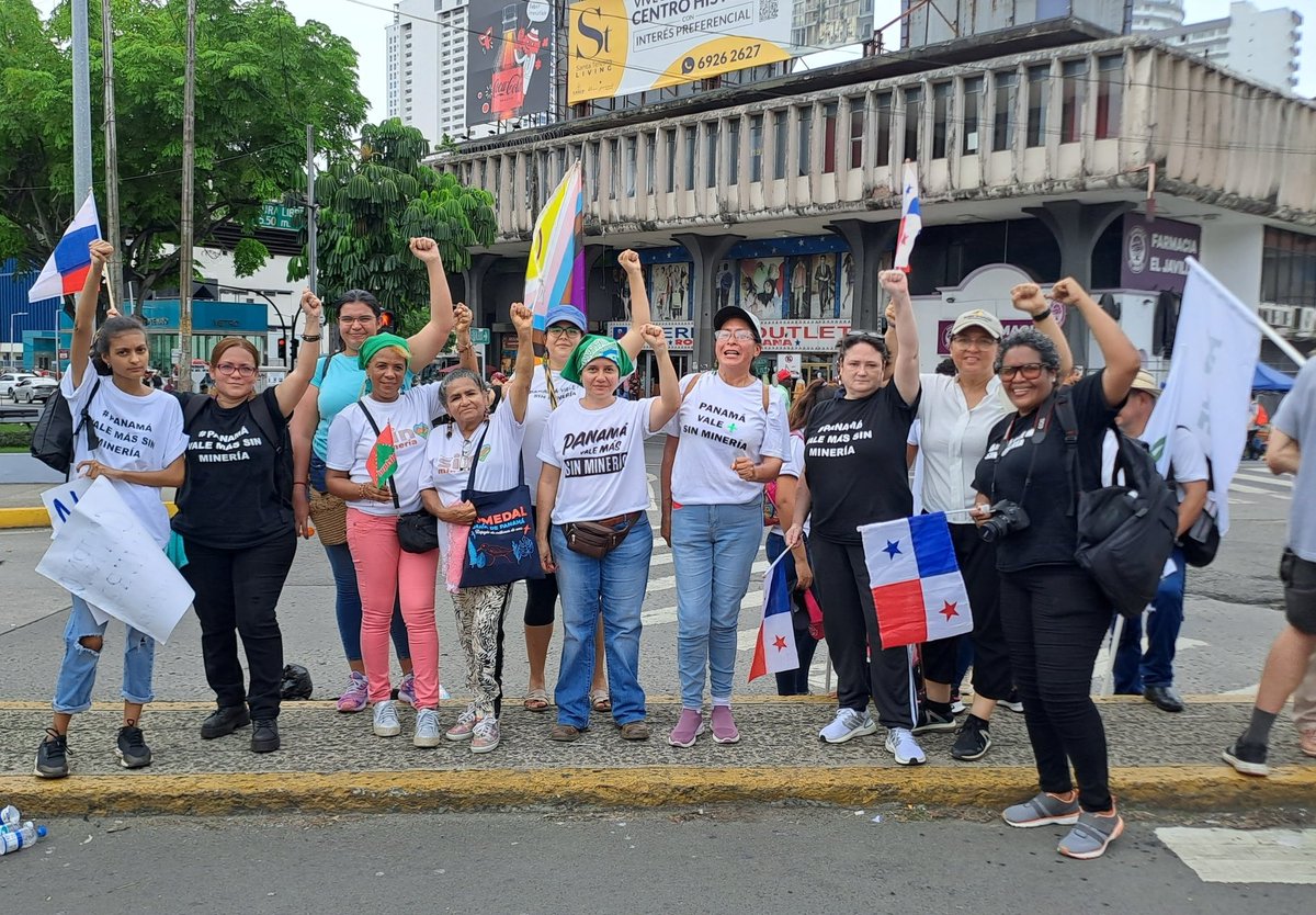 sinmineria's tweet image. Movimiento Panamá Vale Más Sin Minería exige ante la Asamblea Nacional de Diputados el rechazo del contrato con Minera Panamá, por inconstitucional, abusivo y perjudicial para la sostenibilidad ambiental, el orden jurídico y la soberanía del país.