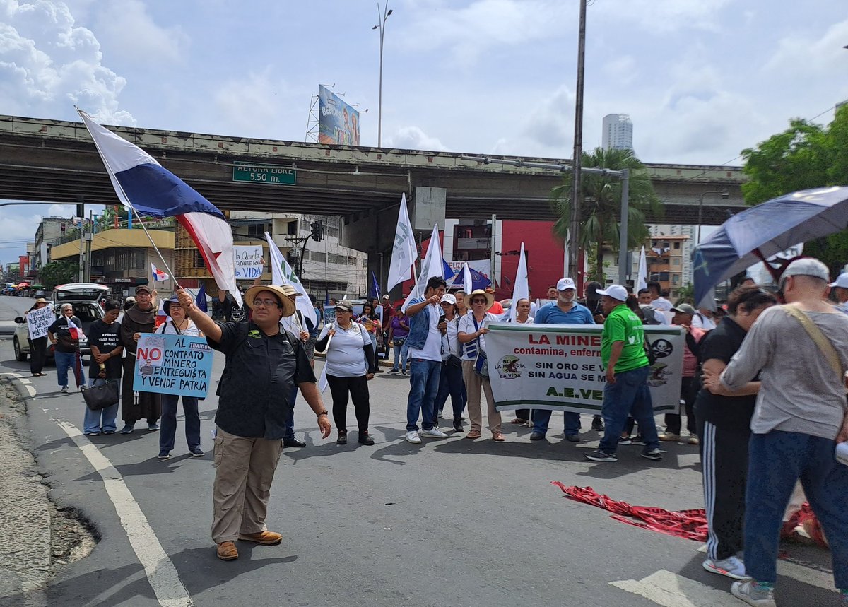 sinmineria's tweet image. Movimiento Panamá Vale Más Sin Minería exige ante la Asamblea Nacional de Diputados el rechazo del contrato con Minera Panamá, por inconstitucional, abusivo y perjudicial para la sostenibilidad ambiental, el orden jurídico y la soberanía del país.
