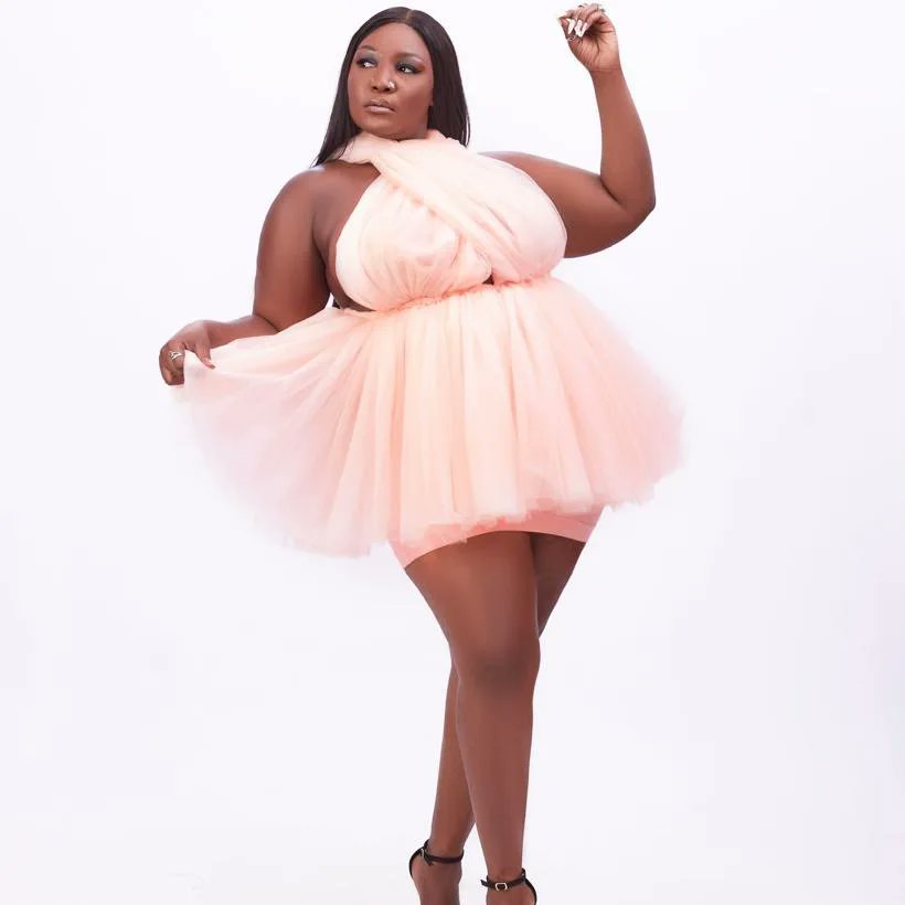pascalina_bakam's tweet photo. Dare to be different!!!
Fashion allows you to express your personality through your clothings. So it's the perfect way to show how different you are from others ..
@dimazbrand on the sweet outfit 
@jklefpikshures got the 📸 perfect 
@glitzbyfayy got my shinning looks https://t.co/eqgLFBqgSJ
