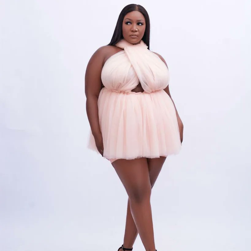 pascalina_bakam's tweet photo. Dare to be different!!!
Fashion allows you to express your personality through your clothings. So it's the perfect way to show how different you are from others ..
@dimazbrand on the sweet outfit 
@jklefpikshures got the 📸 perfect 
@glitzbyfayy got my shinning looks https://t.co/eqgLFBqgSJ