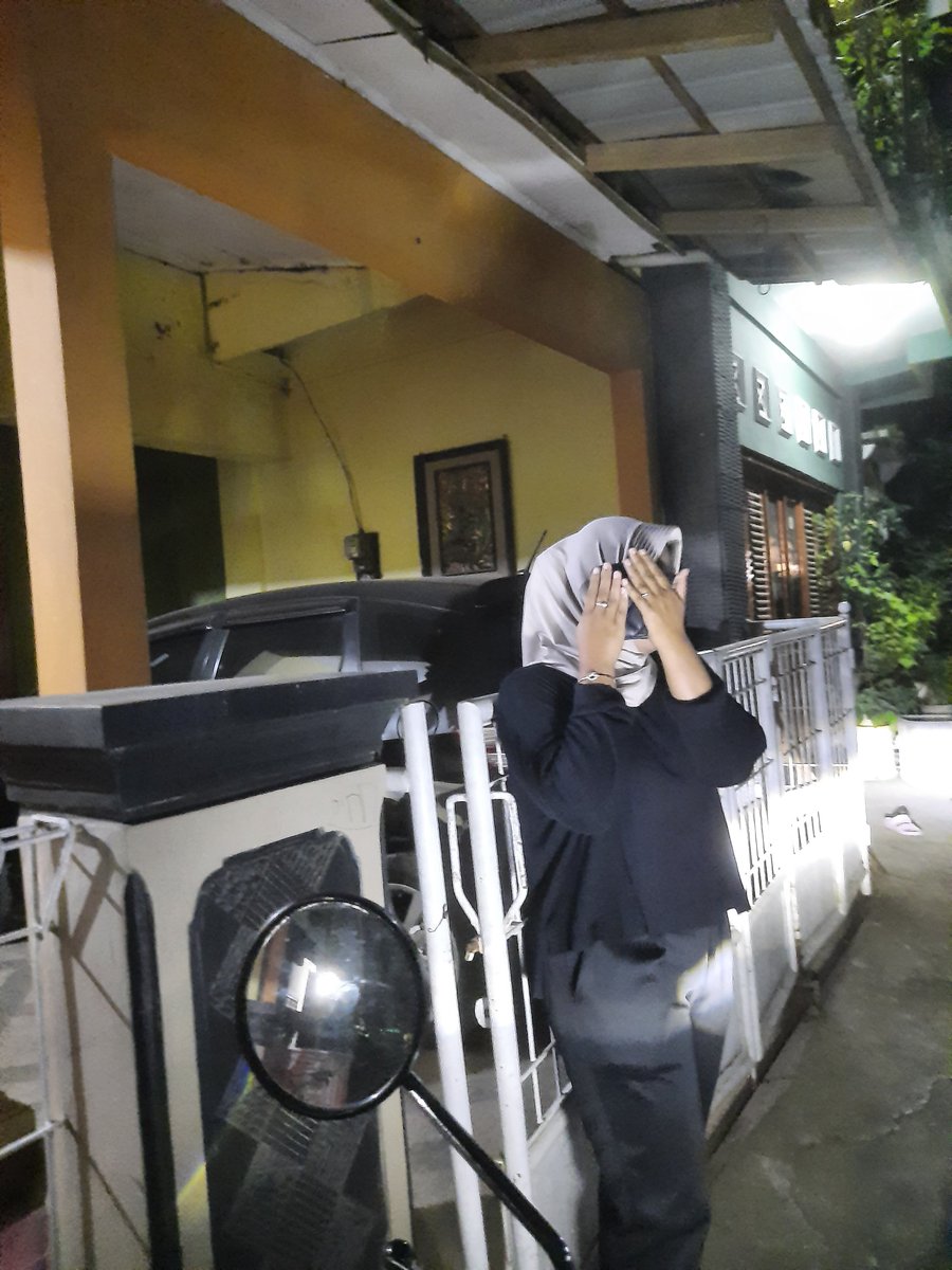 rudianggonok's tweet photo. @sabrinadivaaa Wes tekan bolo https://t.co/l6qFHMNrFx