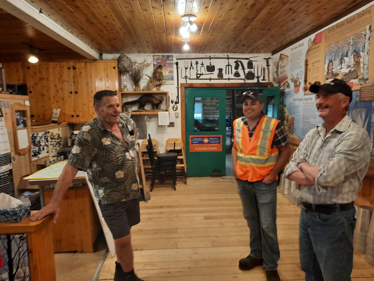ontariowoodlot's tweet photo. OWA staff stopped at Wheelers Pancake House this week, part of the upcoming OMSPA Summer Tour. Executive Director John Pineau will be presenting at the event.
https://t.co/QOmCDOSWUE
#OWA #ontariowoodlot #OMSPA #maplesyrup #forest #stewardship #sustainability #conservation https://t.co/omHoq3BrBX