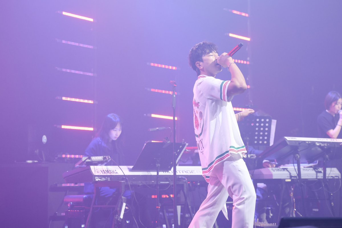 [🧡]

2023 이민우 M 20th Anniversary Live "STORY"

8회차 공연을 즐겨주신 모든 분들께 감사 인사드립니다.
여러분들의 응원 덕분에 많은 에너지를 받을 수 있었고,
끝까지 열정 가득 신나게 무대를 즐길 수 있었습니다.
그럼 우리 다음에 또 만나요! 

#이민우 #M #20th_Anniversary_Live #STORY