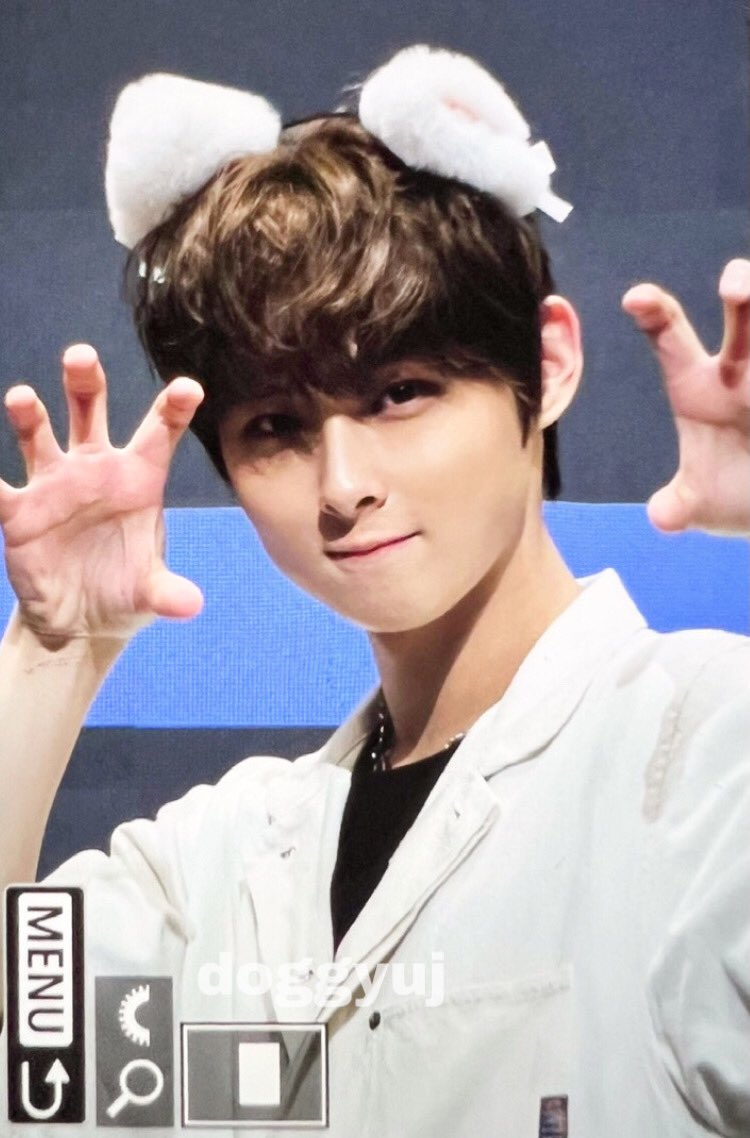 doggyuj's tweet photo. 230702 💛

#전민규 #민규 #MINGYU #나인투식스 #NINEtoSIX #9to6 https://t.co/aoEY73kMbY