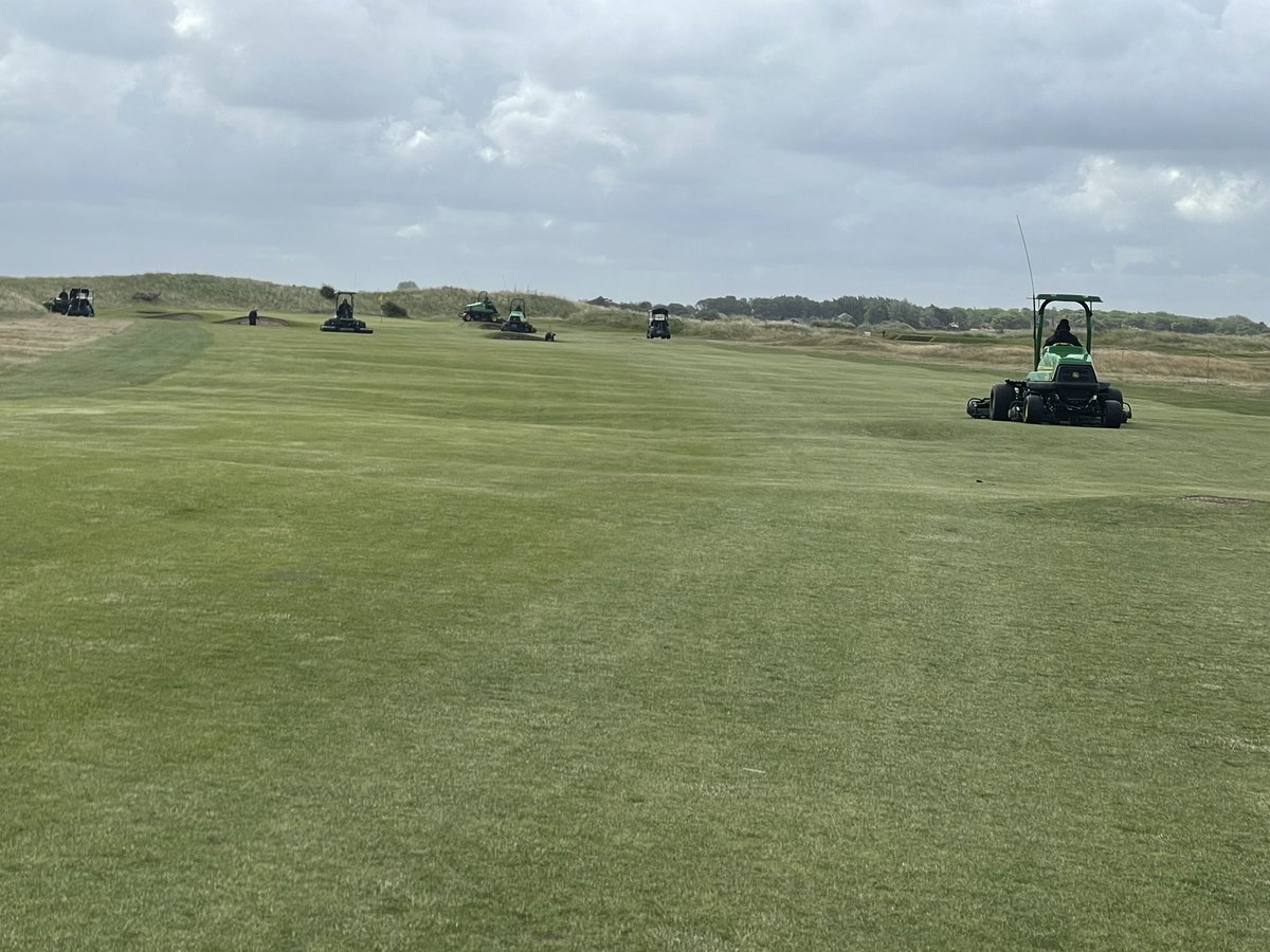 westlancsgreens's tweet photo. So first days practice of FQ of @TheOpen @RLGCHoylake is well underway. Thanks to the extra staff that have come in, joined our team &amp; carried out what was needed professionally. https://t.co/OEn4GbTZ2H