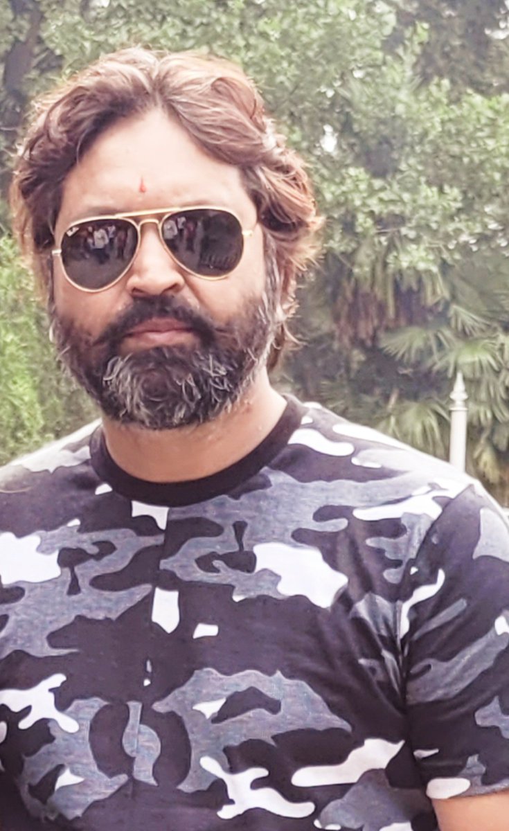 rakeshsinghup's tweet photo. माननीय उपमुख्यमंत्री बृजेश पाठक जी के करीबी दोस्त है चंद्रशेखर रावण बहुत अच्छी बात है. चंद्रशेखर आजाद रावण को अपनी कुर्सी भी दे दीजिए मुझे खुशी होगी.. लेकिन 6000 जातियों में केवल क्षत्रियों को गाली क्यों दी जाती है ताकत कहीं ना कहीं आप लोगों से मिल रही है! जवाब दीजिए?? https://t.co/UqavjX40nh