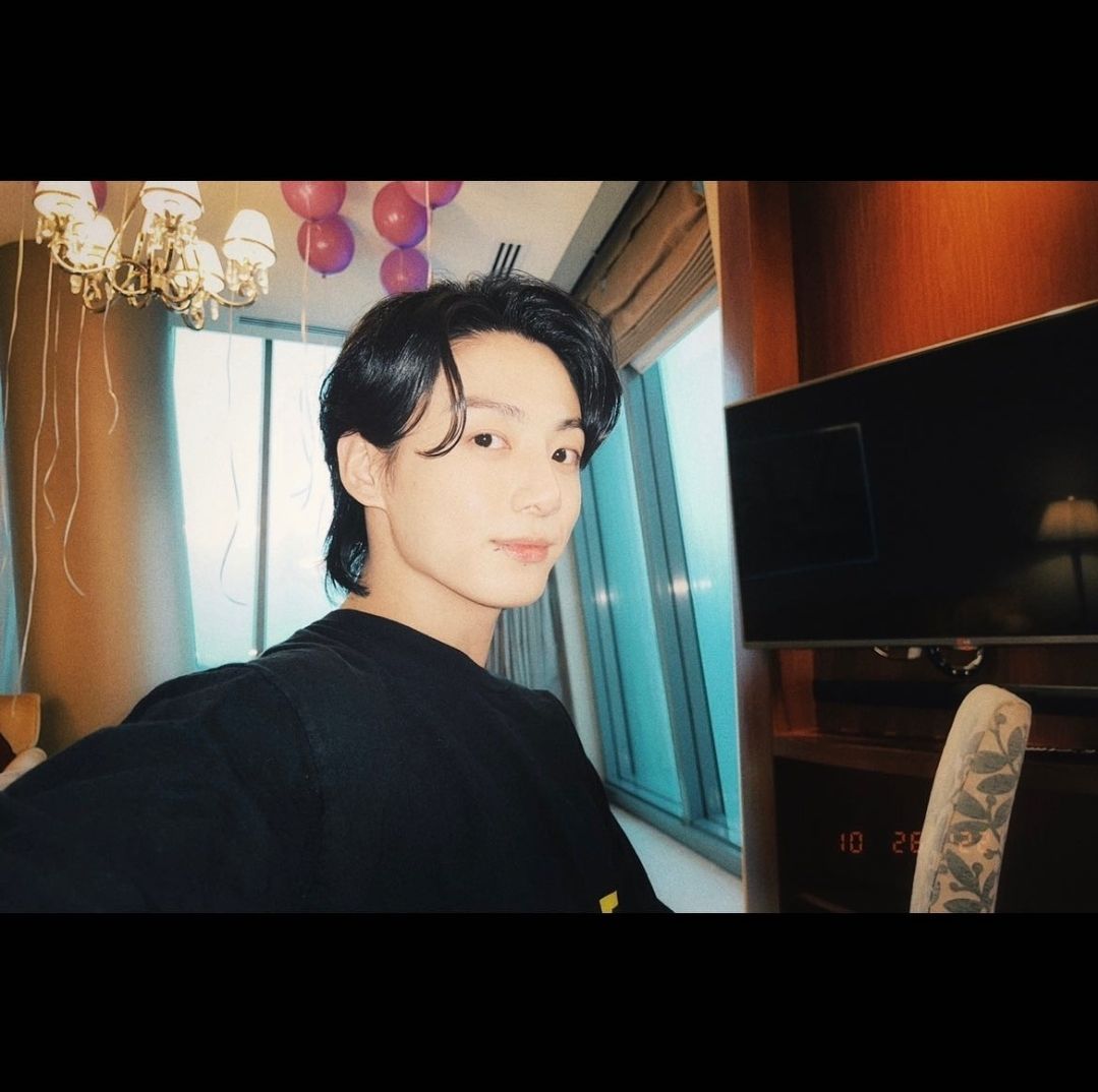 KJJK_7's tweet photo. 빨리 듣고 싶다

#스틸윗유_3일오후1시발매
#정국이와함께걷는_스틸윗유
#StillWithYoulsComing
#MyYou_MyJungkook https://t.co/cUU5MWOBB9