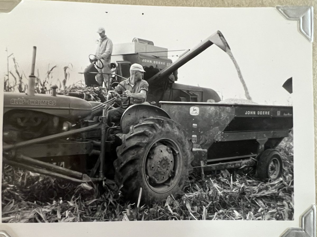 krabbew's tweet photo. My Dad brought over his WD and hooked up to my Grandpa Wiggins ‘grain cart’ to help with harvest That’s G’pa on combine on his farm near Mason, OH 1963.  Never saw these until yesterday #AgTwitter #harvest https://t.co/txoCcLlhcJ