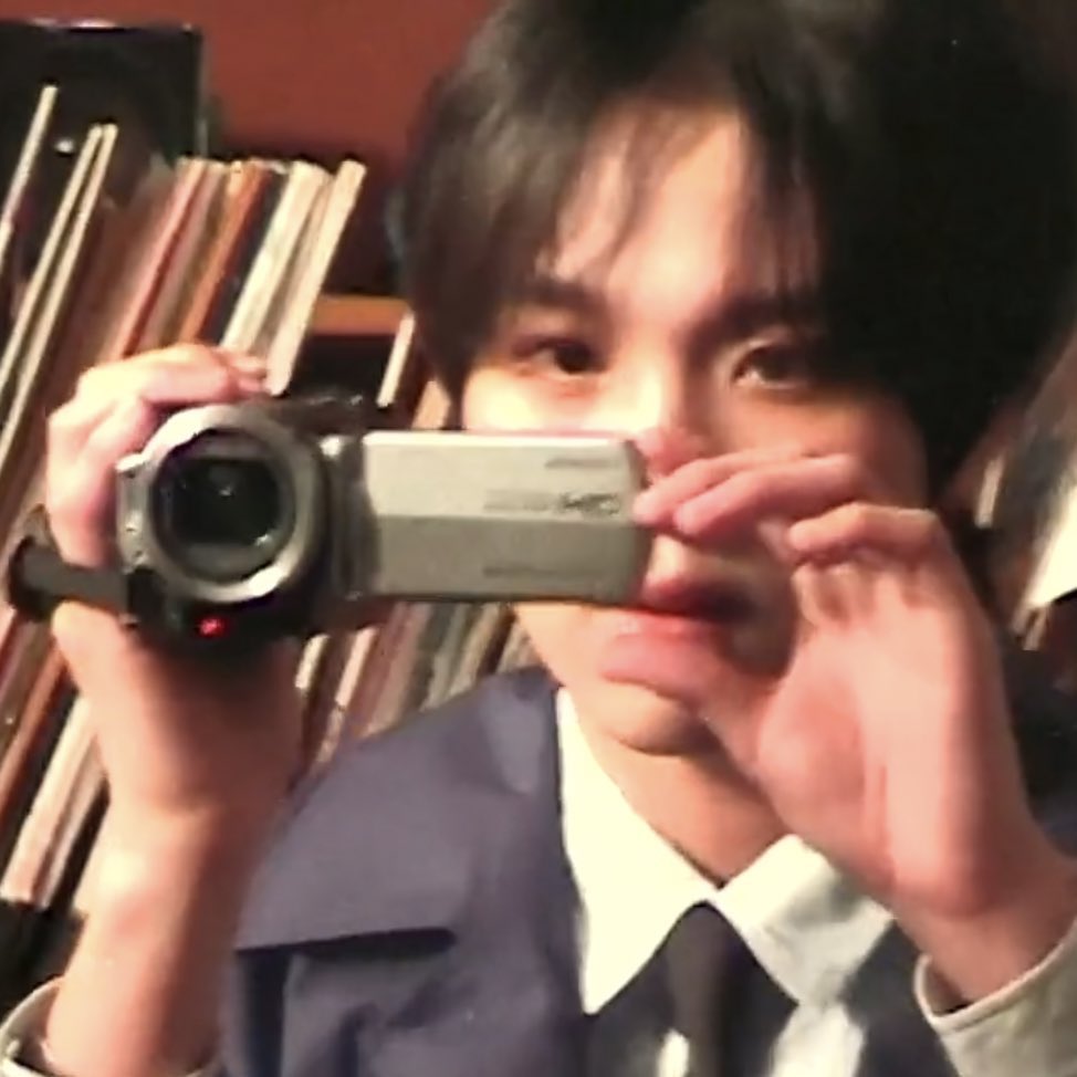 오 드림 Videography Club이래 
그냥 단순한 영화감상 동아리 이런게 아니라
영상찍고 영화만드는 그런 동아리였나봐