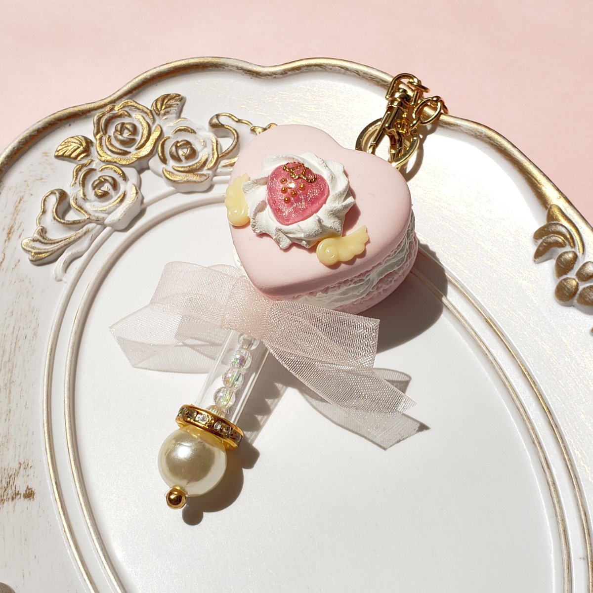 bonbons_fraise's tweet photo. 🩷🩷🩷

まじかるまかろんすてっき ぴんくちゃん

🩷🩷🩷

このアイテムを身につけると、恋愛運があがっちゃうかも~!!

#BonBonscake  #魔法少女 
 #ハンドメイド好きな方と繋がりたい https://t.co/U6ma9bF4DE